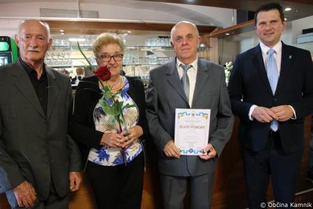 Slavnostna podelitev priznanj in cvetja diamantnim in zlatim parom (35)